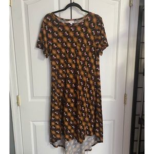 Lularoe Carly pattered dress.